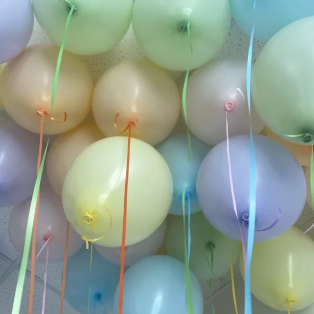 ceiling balloons