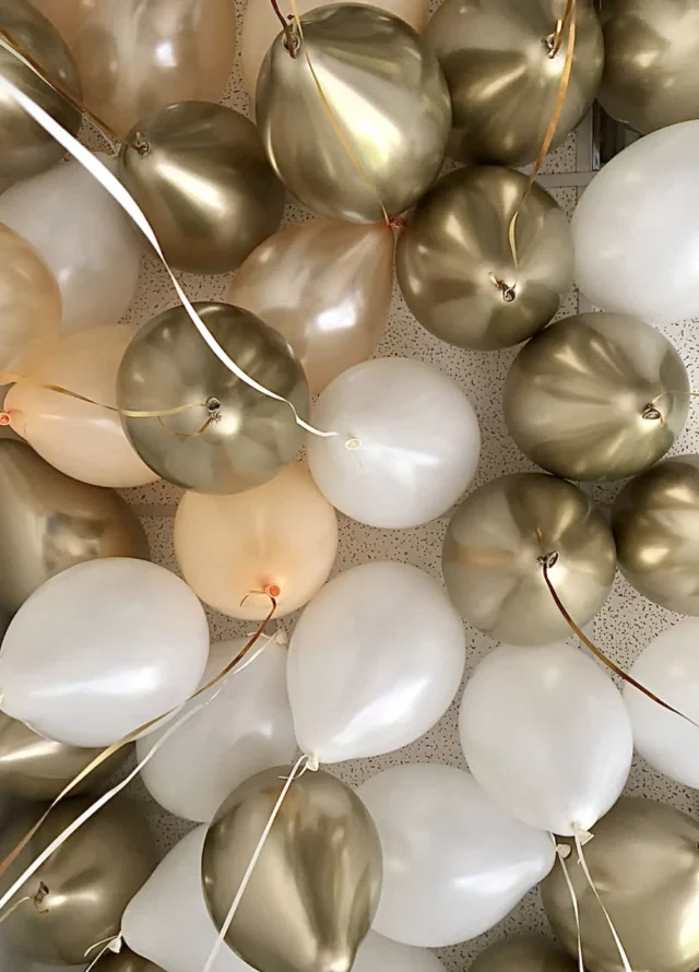 ceiling balloons